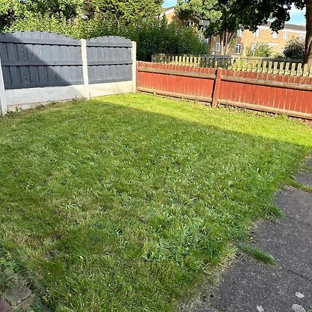 A Charming 3 Bed Home Next To Nec And Birmingham International Airport Marston Green Bagian luar foto