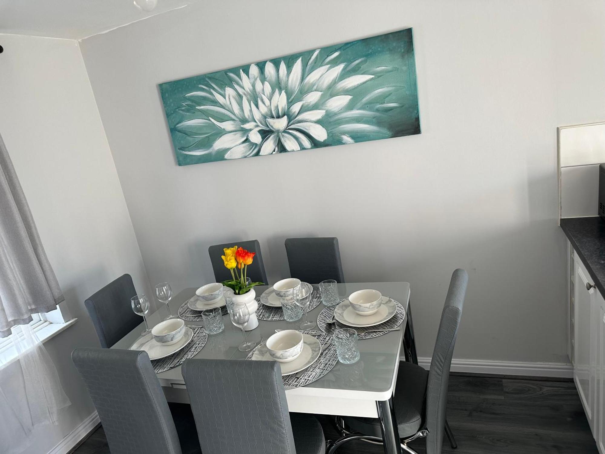 A Charming 3 Bed Home Next To Nec And Birmingham International Airport Marston Green Bagian luar foto